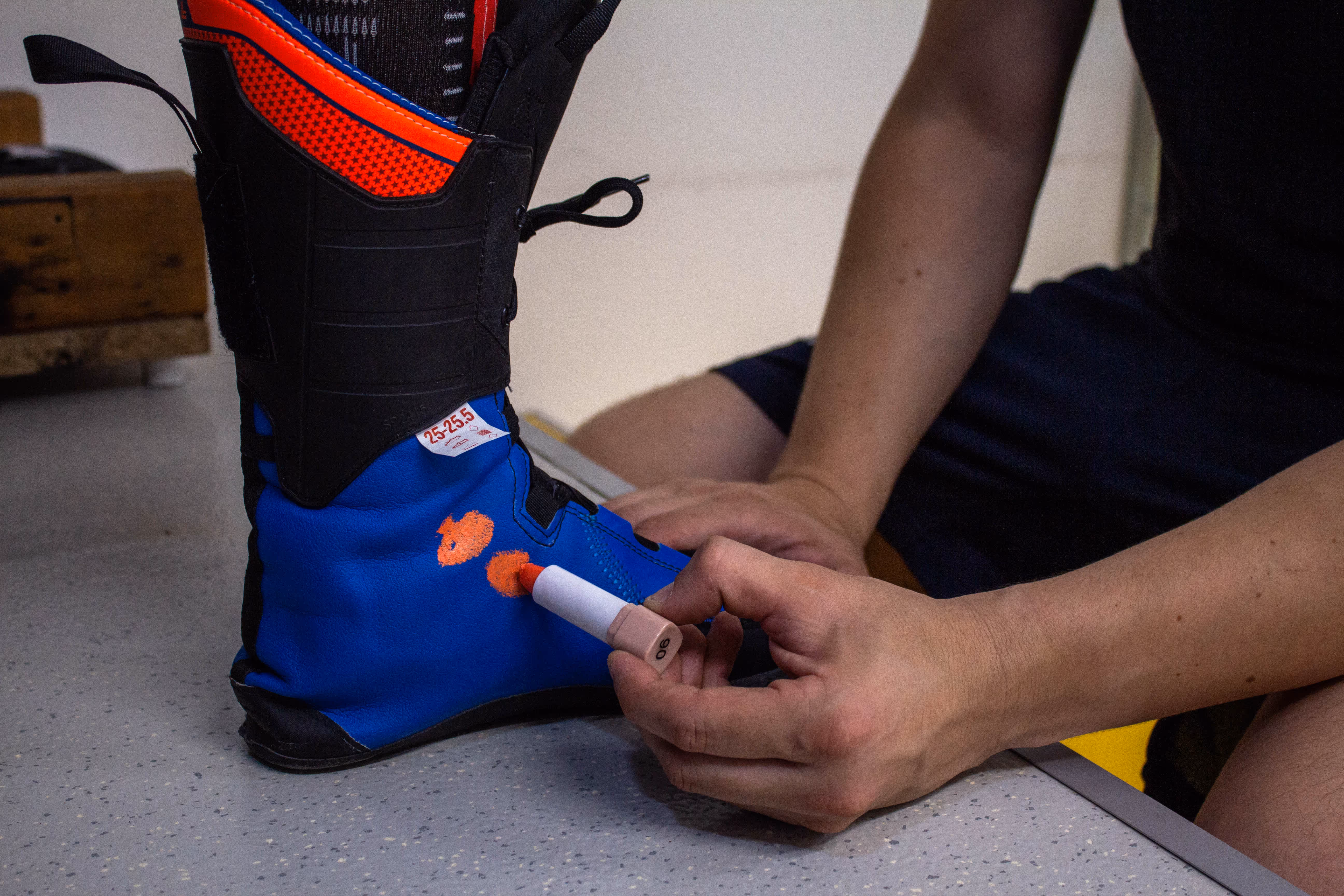 gelo racing lab boot fitting
